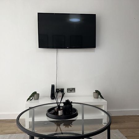 Luxury - Smart Tv - Fast Wifi - Near Utilitia Arena & Icc Apartment Birmingham Luaran gambar